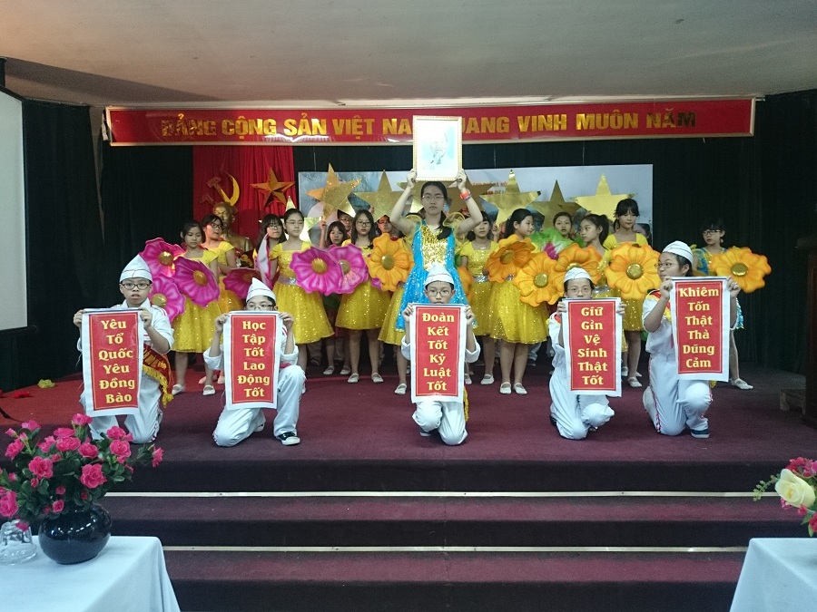 Đại hội Cháu ngoan Bác Hồ năm học 2014 - 2015