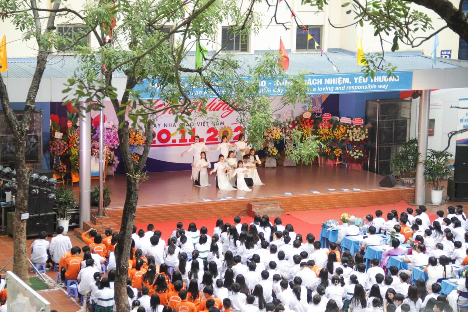 Lễ kỉ niệm 40 năm ngày Nhà giáo Việt Nam
