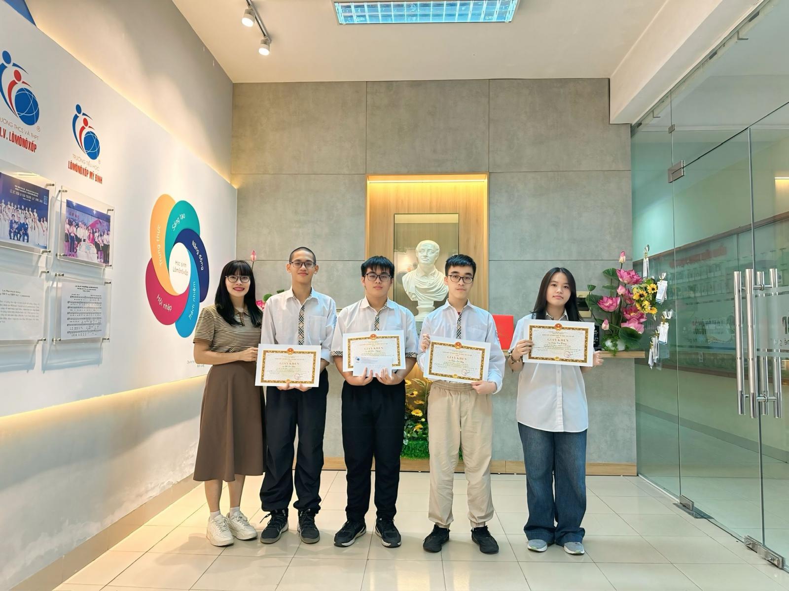 DỰ ÁN KHỞI NGHIỆP CỦA HỌC SINH LÔ-MÔ-NÔ-XỐP ĐẠT GIẢI NHÌ CẤP THÀNH PHỐ