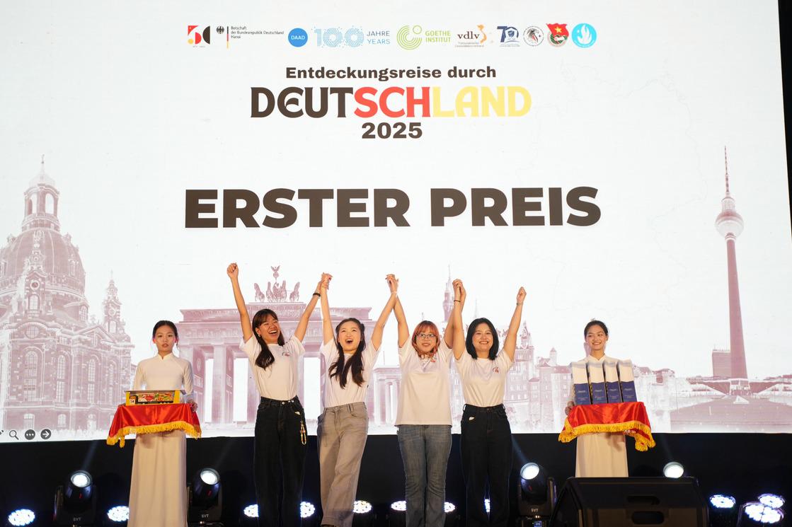 ĐÊM CHUNG KẾT CUỘC THI HÀNH TRÌNH KHÁM PHÁ NƯỚC ĐỨC 2025 FINALE DES WETTBEWERBS