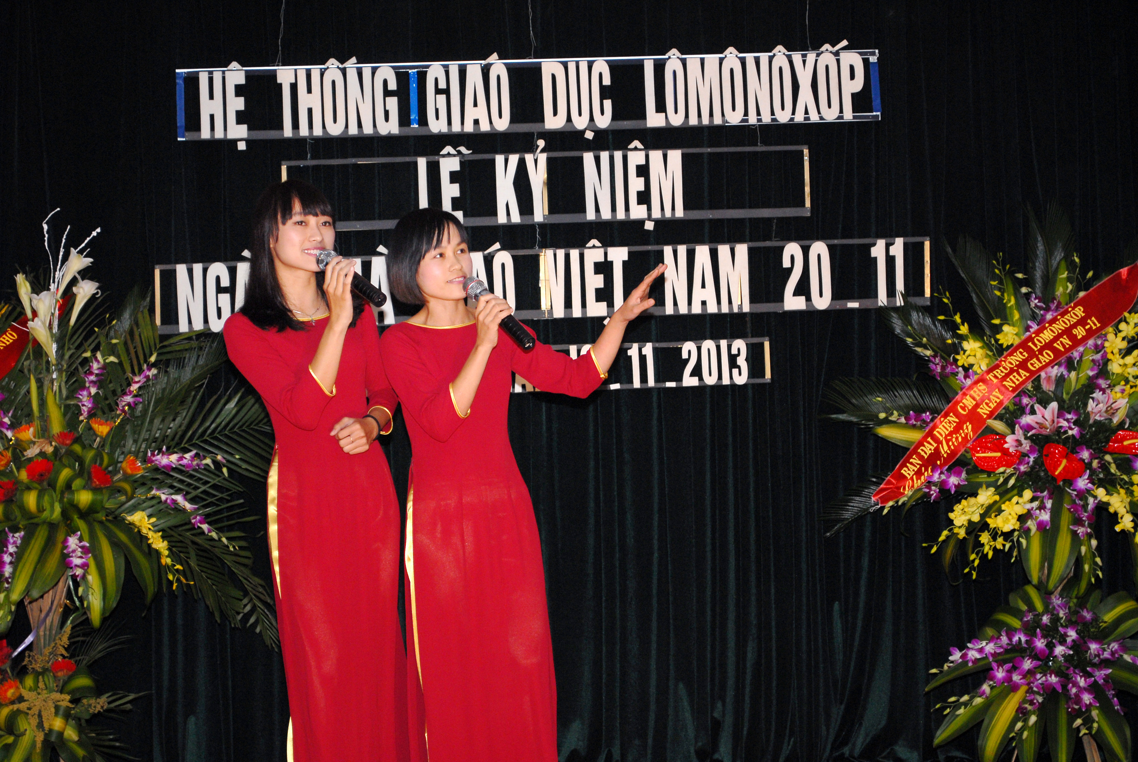 Một số hình ảnh mít tinh kỉ niệm ngày Nhà giáo Việt Nam 20/11/2013