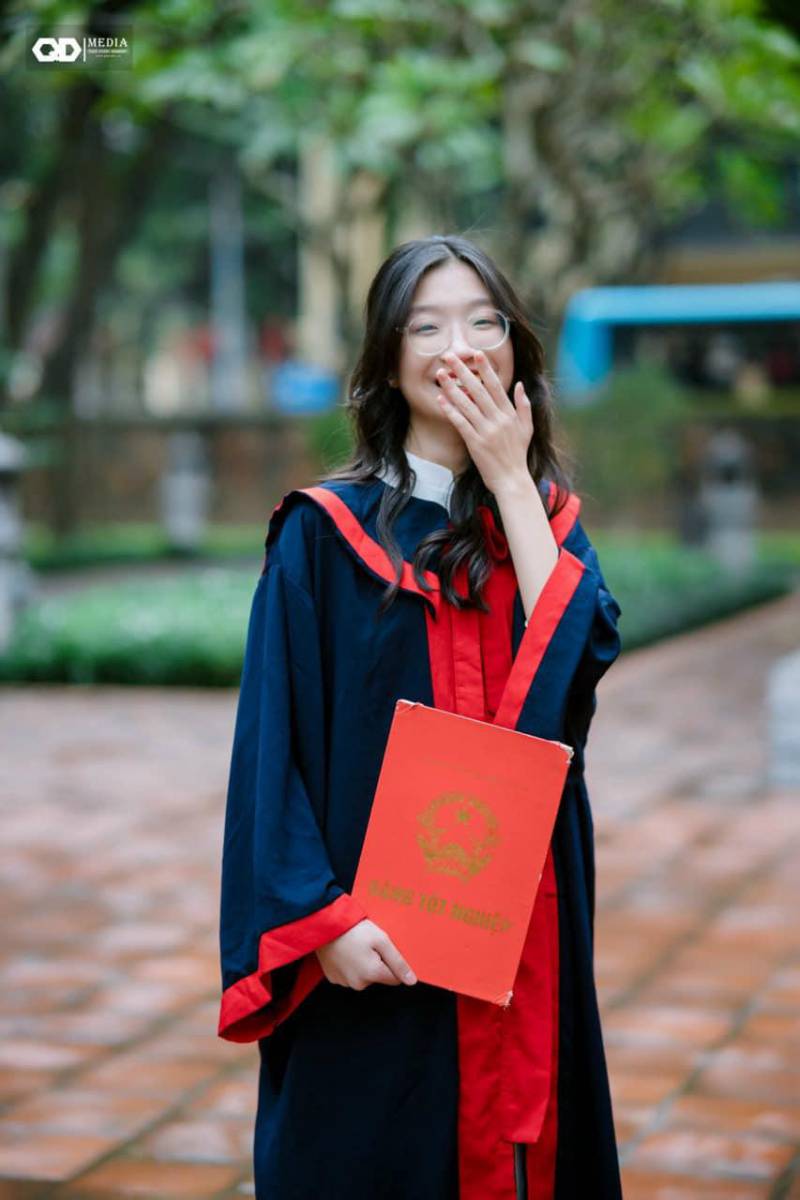 Win Ly học sinh lớp 9C đỗ 2 trường chuyên nổi tiếng của Hà Nội