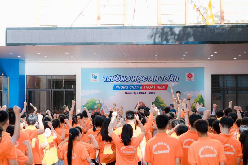 KỸ NĂNG PHÒNG CHÁY VÀ THOÁT HIỂM DÀNH CHO HỌC SINH KHỐI 10