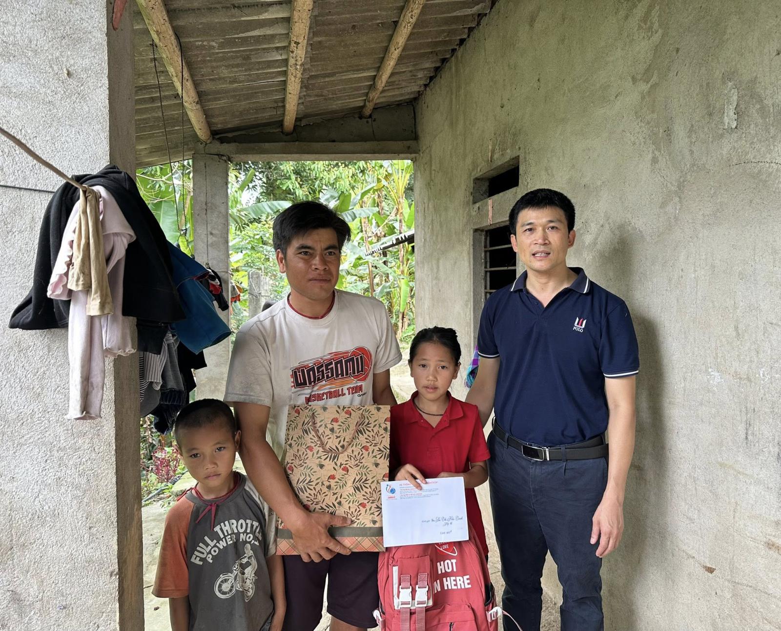 CHƯƠNG TRÌNH THIỆN NGUYỆN “VỀ BẢN” - TỪ THỦ ĐÔ TỚI VÙNG CAO BẮC HÀ