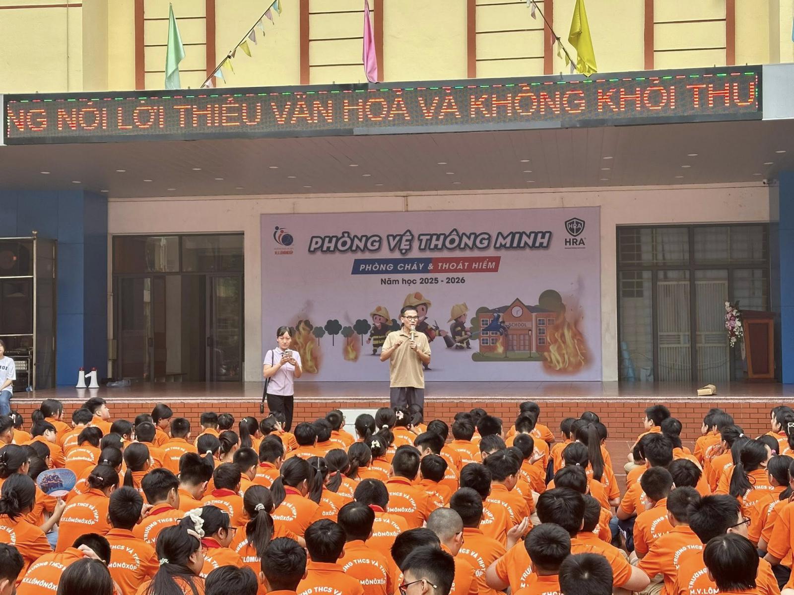 PHÒNG VỆ THÔNG MINH – PHÒNG CHÁY VÀ THOÁT HIỂM: HÀNH TRANG AN TOÀN CHO HỌC SINH LỚP 6 VÀ LỚP 10