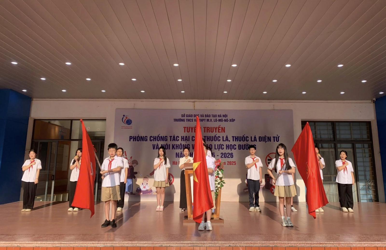 SINH HOẠT DƯỚI CỜ – LAN TỎA THÔNG ĐIỆP SỐNG ĐẸP TRONG TRƯỜNG HỌC