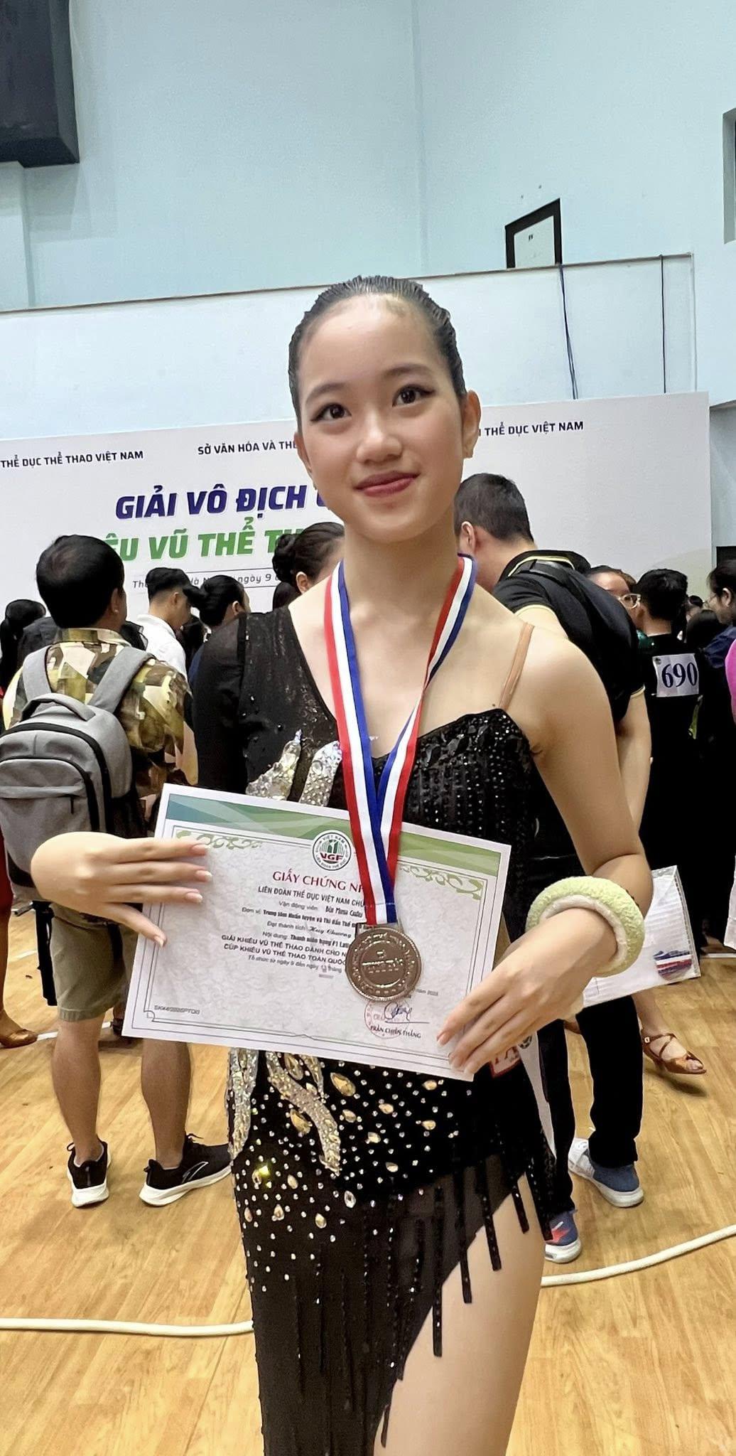 TỎA SÁNG CÙNG NHỊP ĐIỆU KHIÊU VŨ – NIỀM TỰ HÀO LÔ-MÔ-NÔ-XỐP